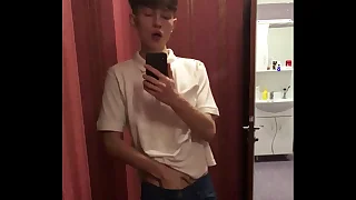 Dream Boy Beautifully Masturbates greater than himself involving the Mirror &sol; Big Dick 23cm